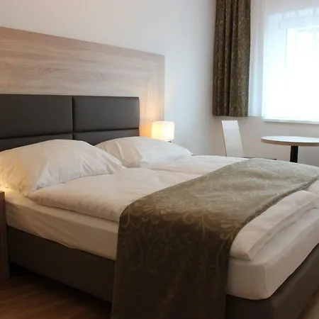 Schweitzer Center 公寓