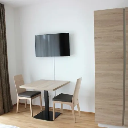 Schweitzer Center * Γκρατς